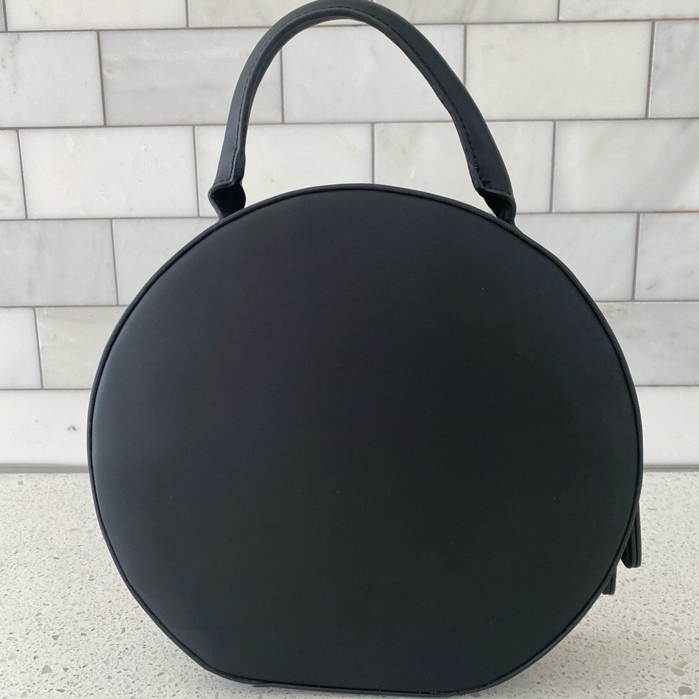 Forever 21 Round handbag